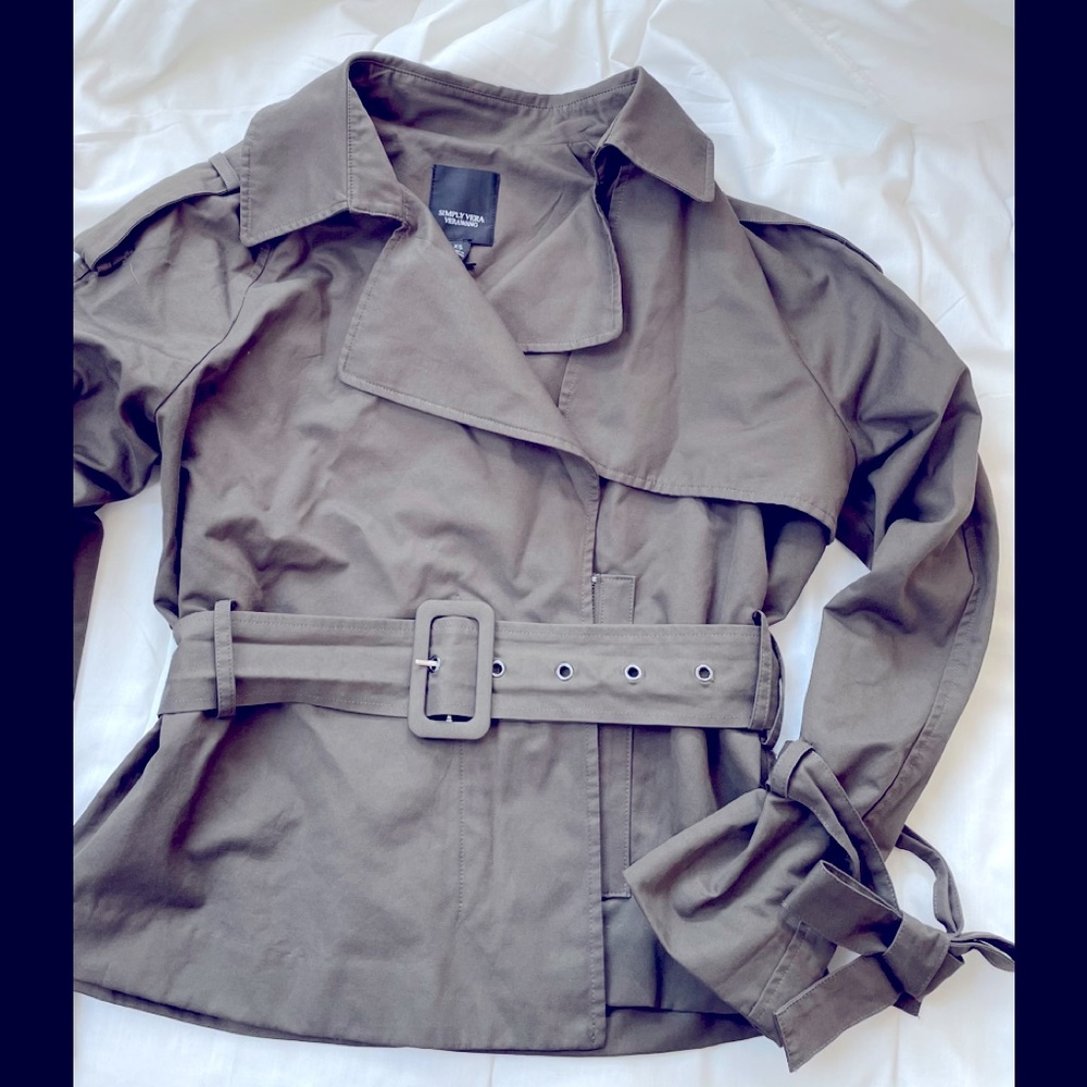 NWT Vera Wang cropped trench jacket 🧥